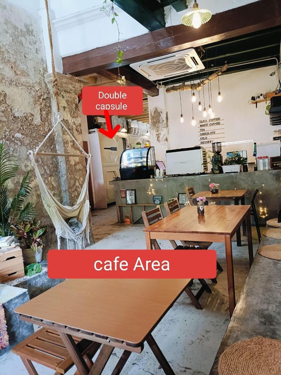 Vspace Capsule & Cafe Hotel 2*